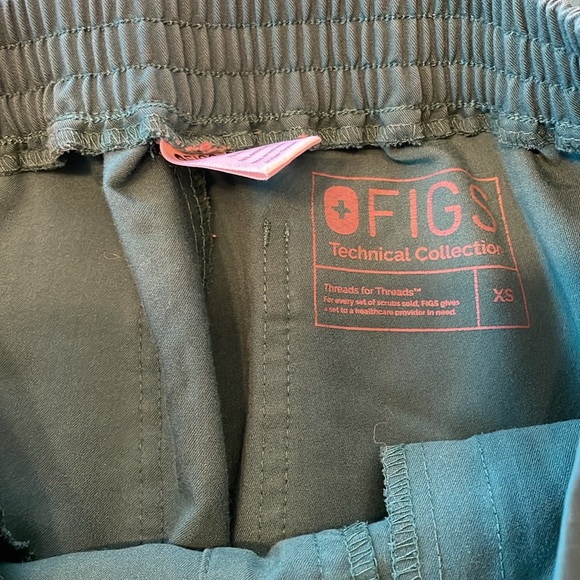 Figs Yola Scrub pants - Picture 2 of 3